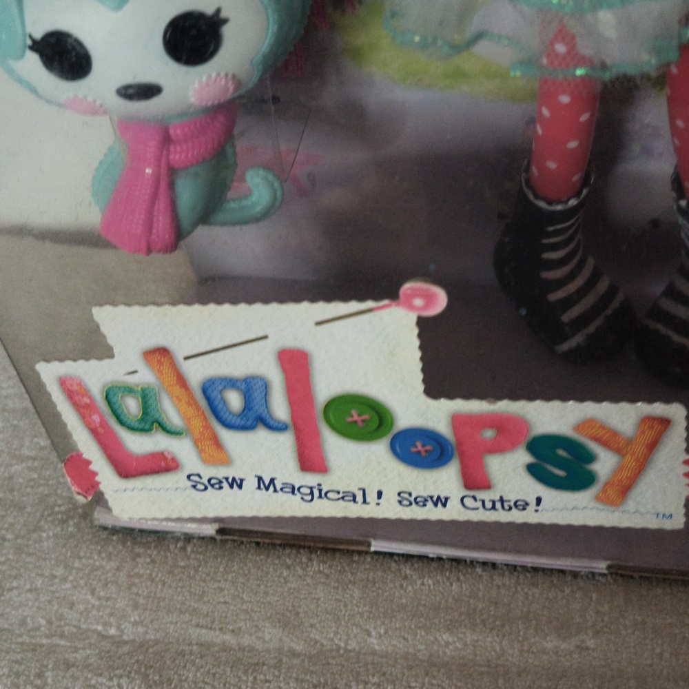 Lalaloopsy Winter Snowflake Full Size 12" Doll And Pet Husky New In Box, Rare - Picture 3 of 14